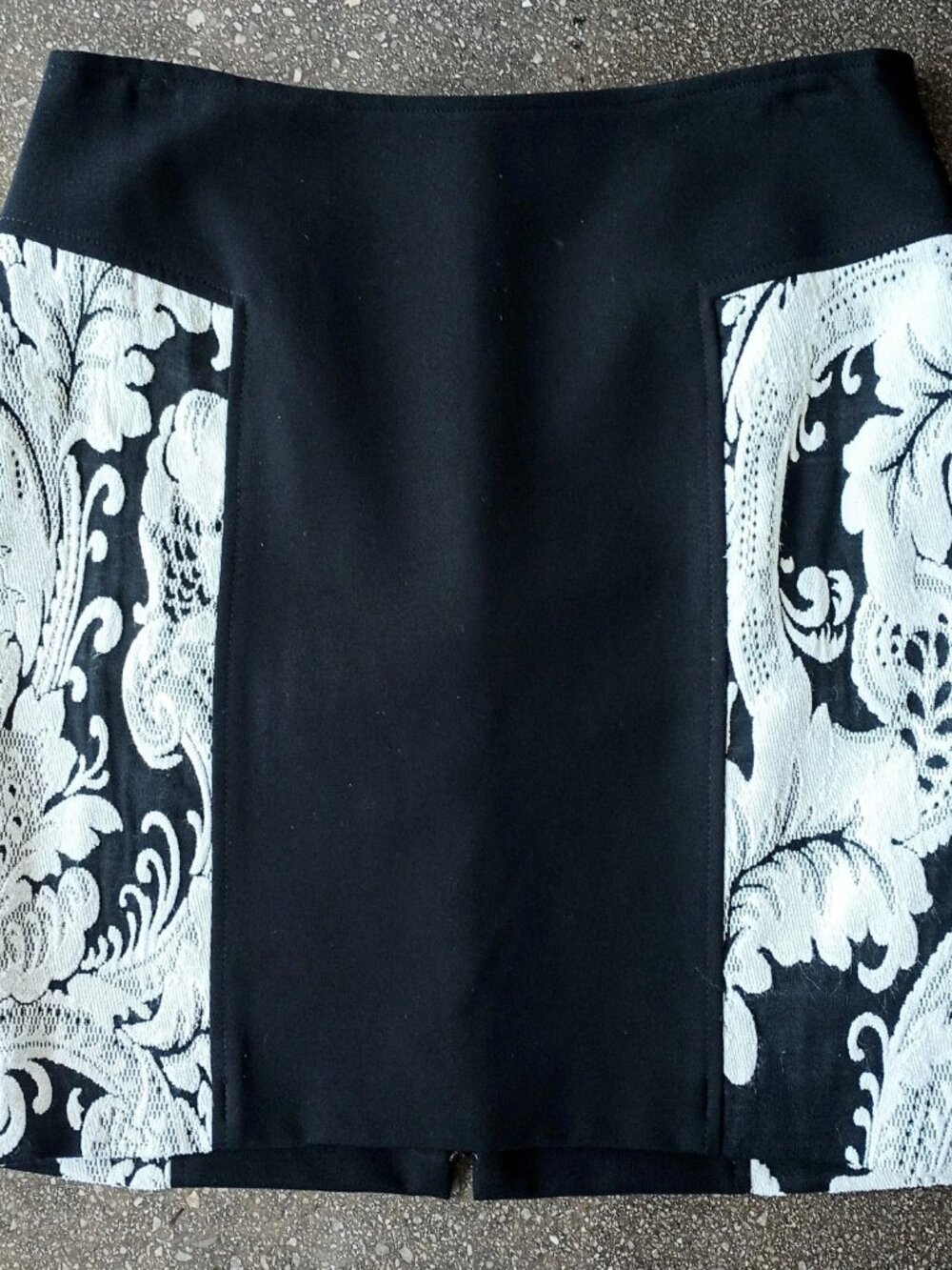 Donna Degnan Black White Jacquard Paisley Mini Pencil Skirt